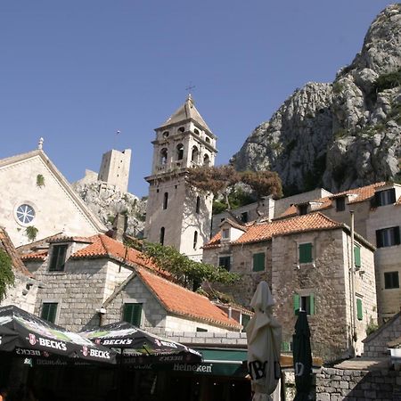 Luxury City Centre Apartment With Stunning View Omis Exterior photo