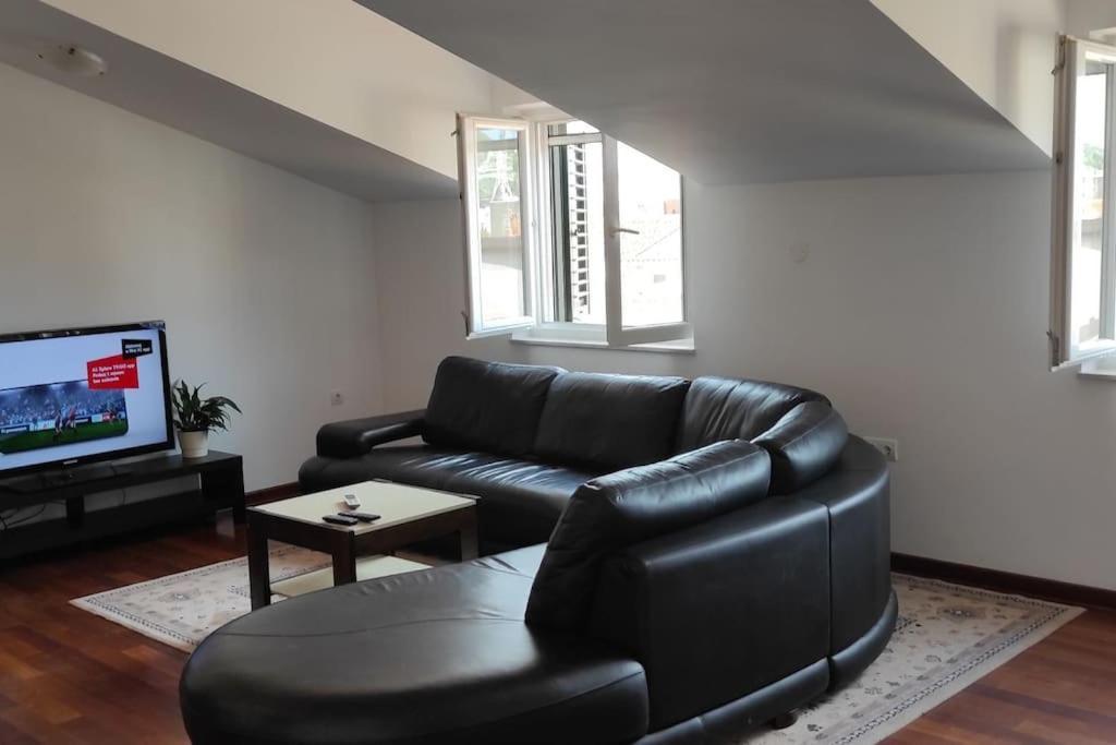 Luxury City Centre Apartment With Stunning View Omis Exterior photo