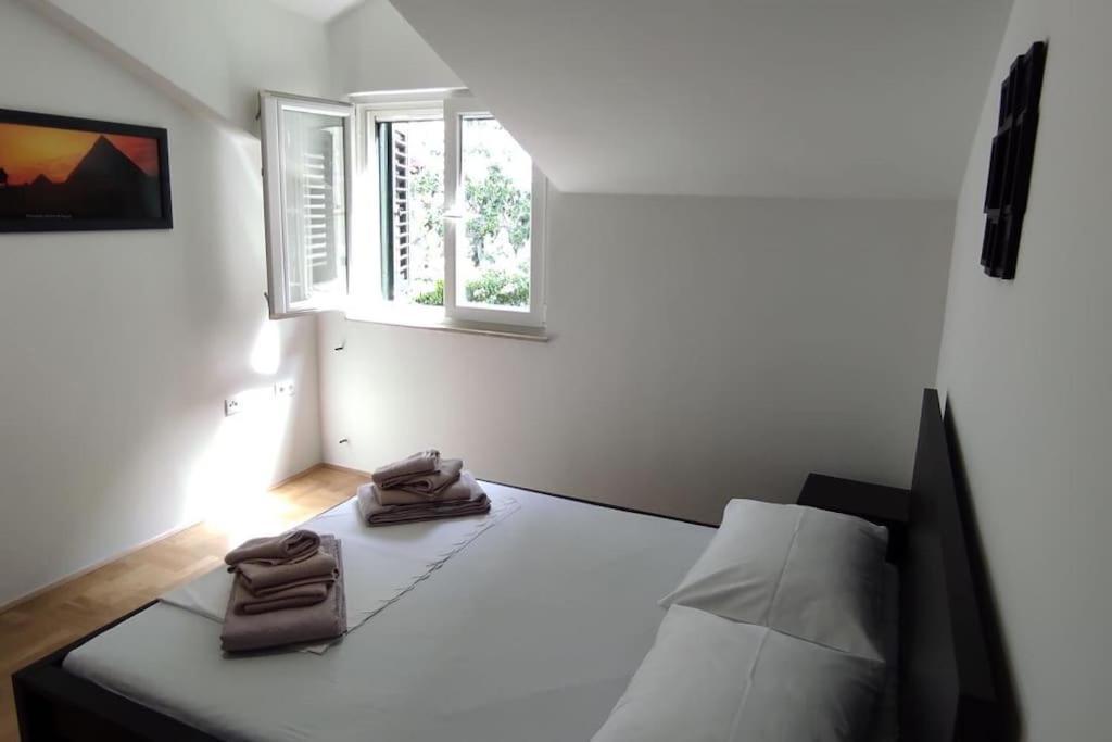 Luxury City Centre Apartment With Stunning View Omis Exterior photo