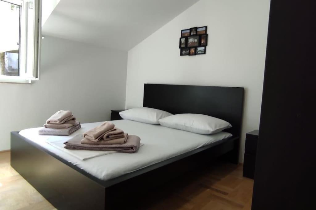 Luxury City Centre Apartment With Stunning View Omis Exterior photo