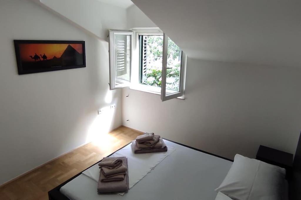 Luxury City Centre Apartment With Stunning View Omis Exterior photo