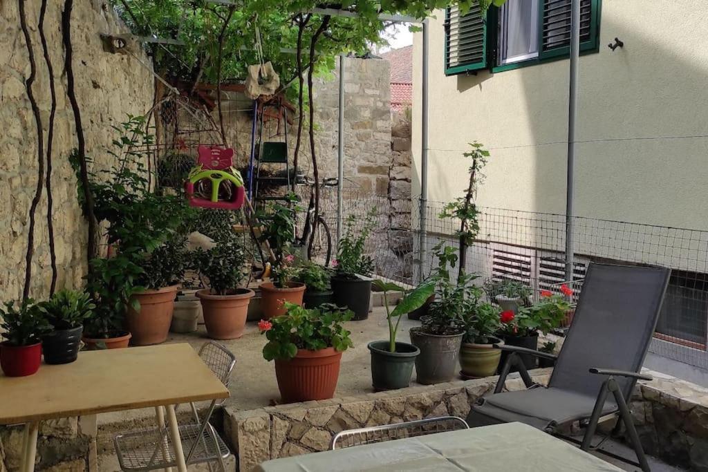 Luxury City Centre Apartment With Stunning View Omis Exterior photo
